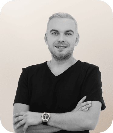 lek. Adrian Wiatrowski